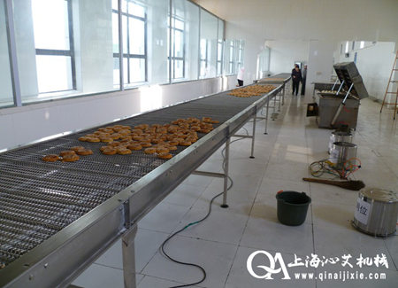 不銹鋼網(wǎng)帶輸送機 不銹鋼網(wǎng)帶輸送機